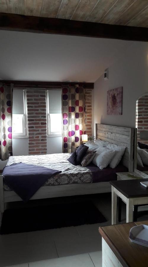 Bastya Apartman Eger Exteriör bild