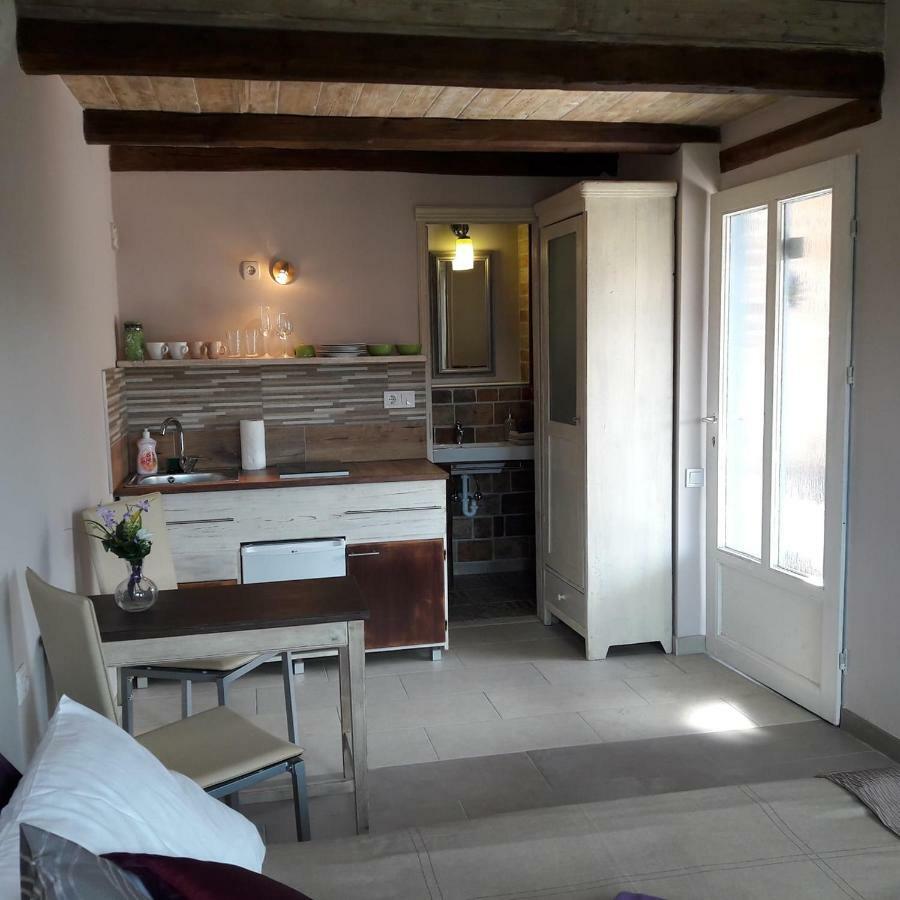 Bastya Apartman Eger Exteriör bild