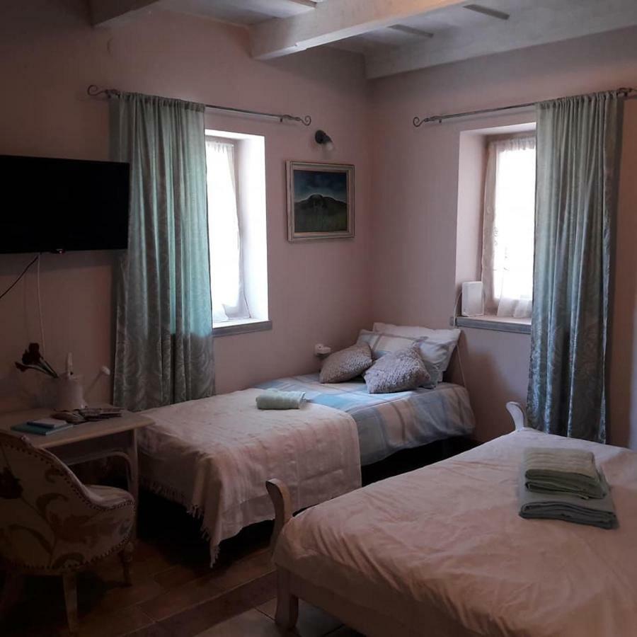 Bastya Apartman Eger Exteriör bild